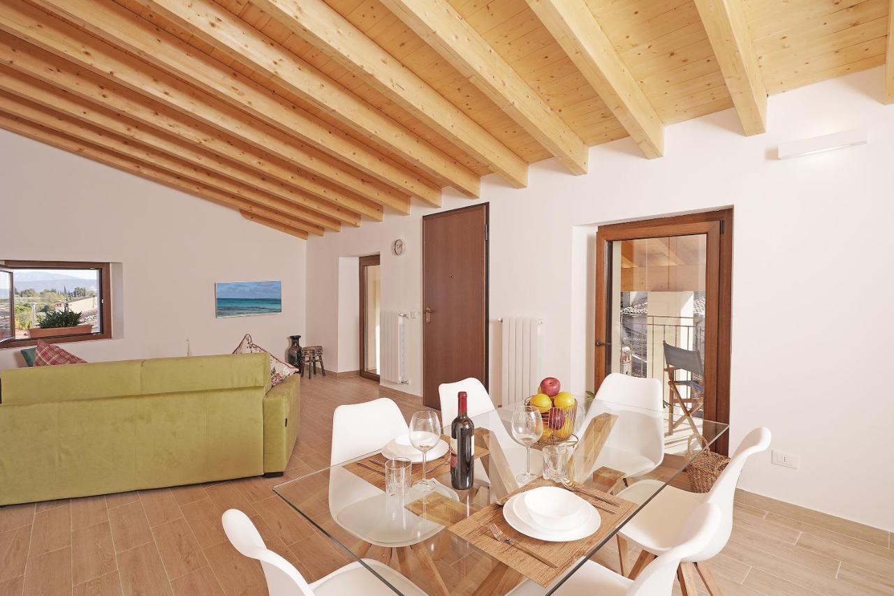 Apartments Villa Bougainville San Felice del Benaco Exterior foto