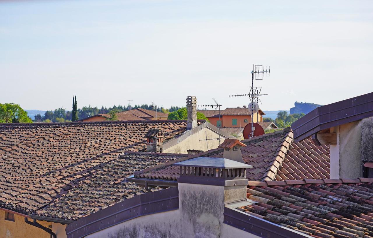 Apartments Villa Bougainville San Felice del Benaco Exterior foto